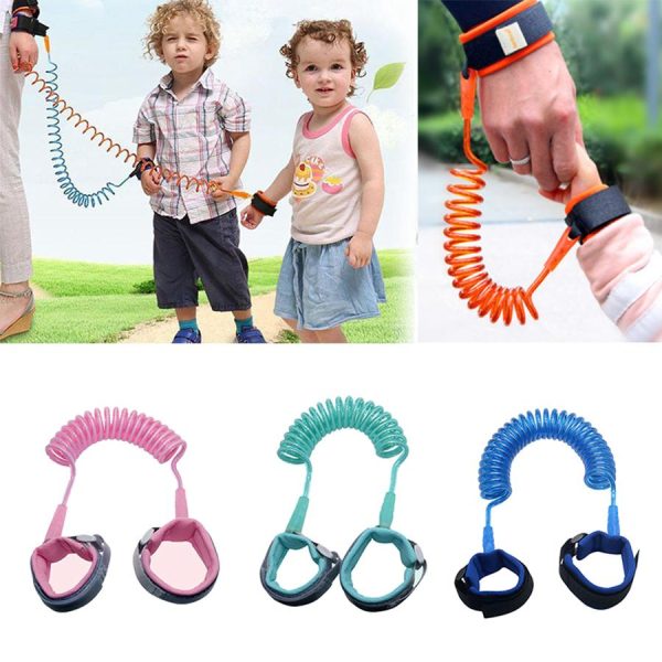 Secure child safety wrist band for travel